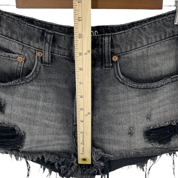 BDG Essential Mid Rise Distressed Black Cut Off Denim Shorts Size 28 - Picture 10 of 11